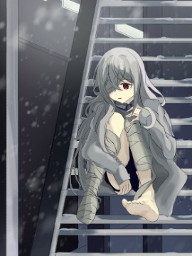 我收养了冷漠麻木的她，她拉起无力的我漫画